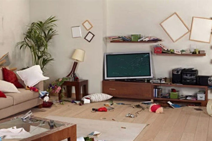 Thieves Entered In Former Maharashtra Minister Bungalow Stole 18 Kg Of Silverware Thieves Entered In Former Maharashtra Minister Bungalow Stole 18 Kg Of Silverware