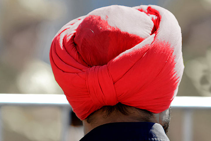 Sikhs in Afghanistan are in crisis forced to convert to Islam or leave the country