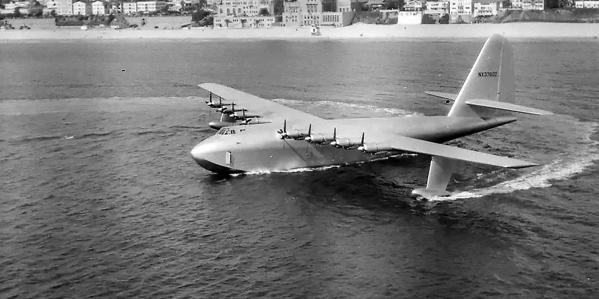 Spruce Goose, Howard Hughes, hughes aircraft