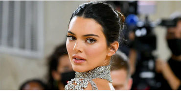 Kendall Jenner, Kendall Jenner facts, Kendall Jenner birthday, Kendall Jenner hot, Kendall Jenner mo