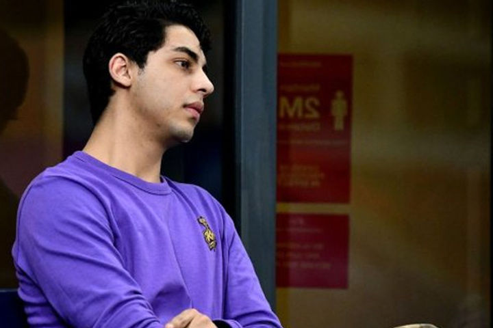 Aryan Khan gets bail from Bombay High Court, detailed verdict will come today Aryan Khan gets bail from Bombay High Court, detailed verdict will come today