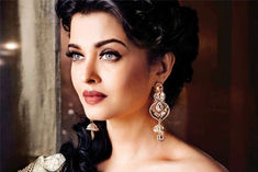 Birthday Special: Aishwarya Rai Bachchan did modeling for the first time at the behest of a college 