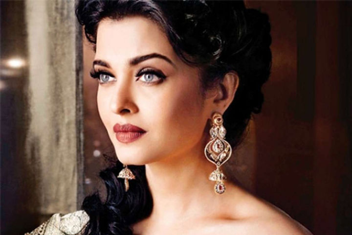 Birthday Special: Aishwarya Rai Bachchan did modeling for the first time at the behest of a college 
