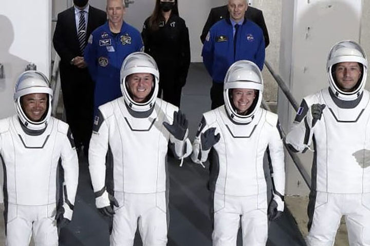 SpaceX Crews Return Home After Six Months Postponed Due To Strong Wind