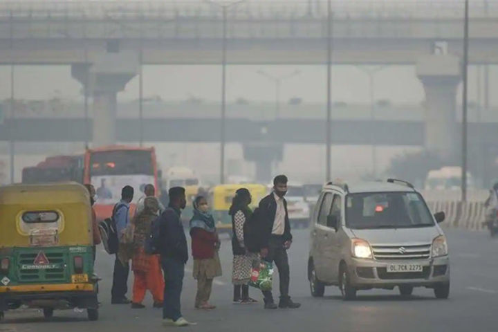 School college closed till further orders due to pollution in Delhi entry of trucks banned School college closed till further orders due to pollution in Delhi entry of trucks banned