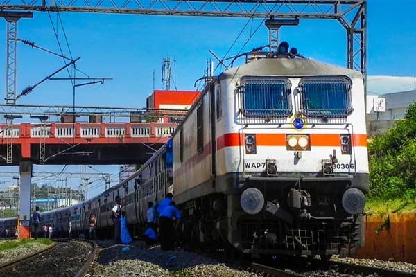Railways resumes train service between New DelhiNewjalpaiguri