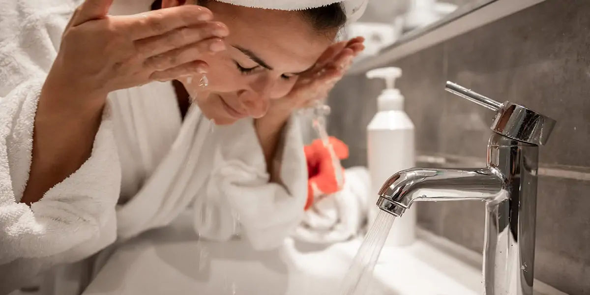 washing face, washing facts