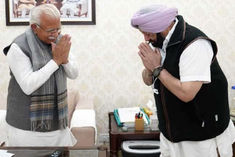 amarinder singh meets manohar lal khattar