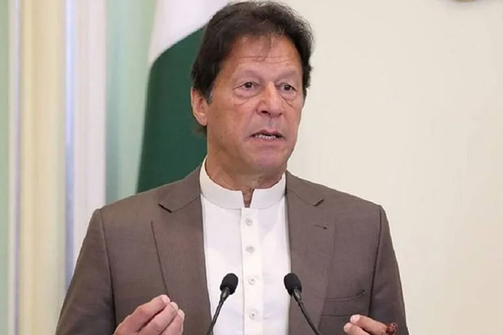 Violence erupts over blasphemy in Pakistan police station set on fire PM Imran agrees