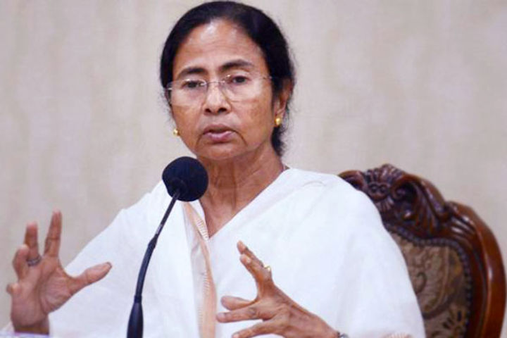 police complaint filed against mamata banerjee