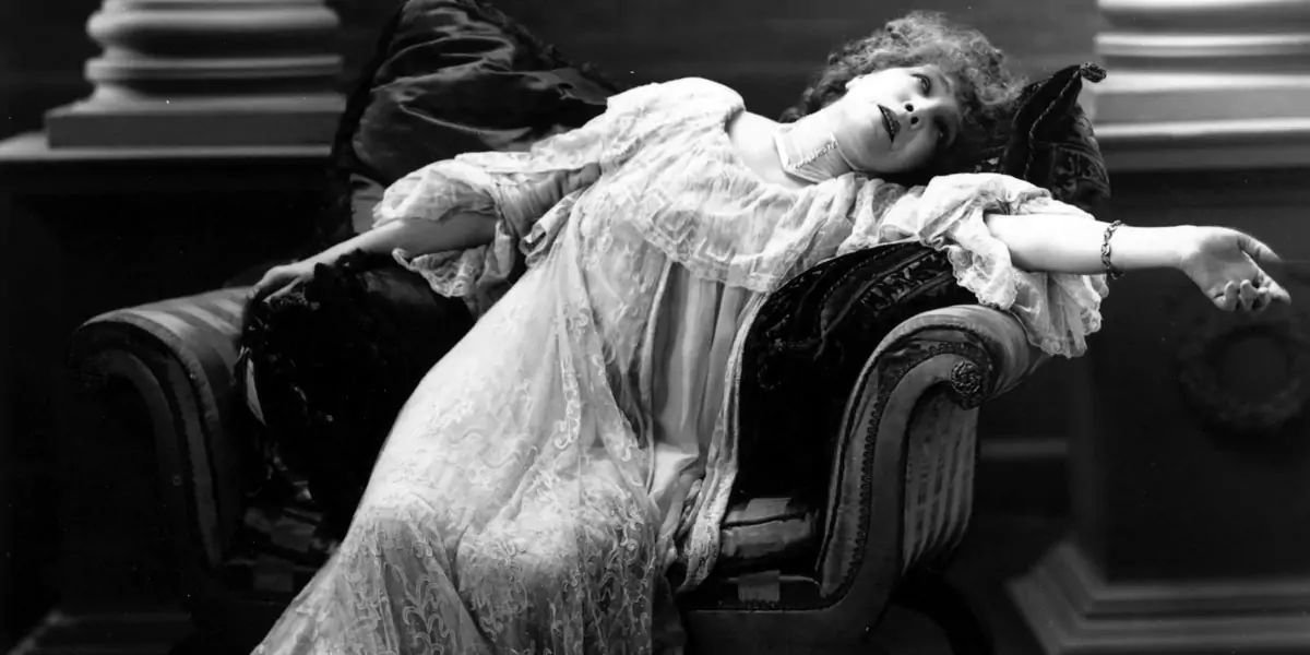 Hysteria, Hysteria facts, Hysteria disease, Hysteria symptoms 