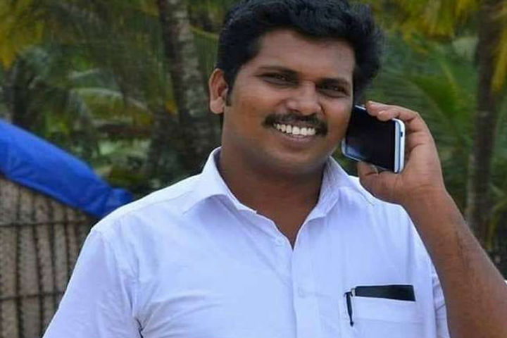 CPIM leader PB Sandeep Kumar was murdered by unidentified assailants in Thiruvalla Kerala on Thursda CPIM leader PB Sandeep Kumar was murdered by unidentified assailants in Thiruvalla Kerala on Thursda