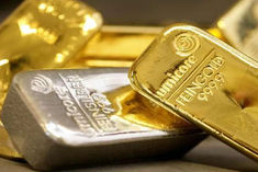 Gold became expensive again today, the fall in silver prices