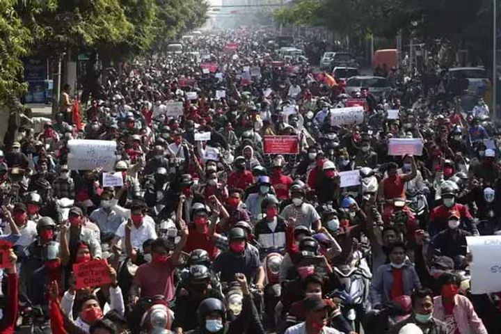 Today on the 10th day of the winter session the opposition parties regarding the suspension of 12 MP