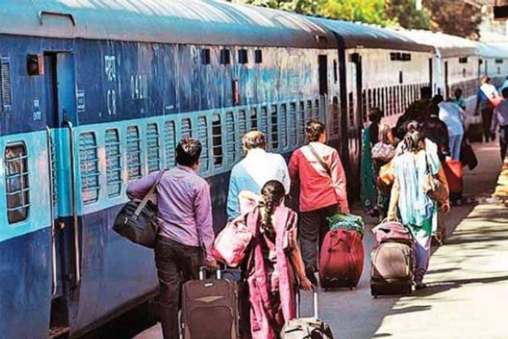 Railways canceled 226 trains some changed route