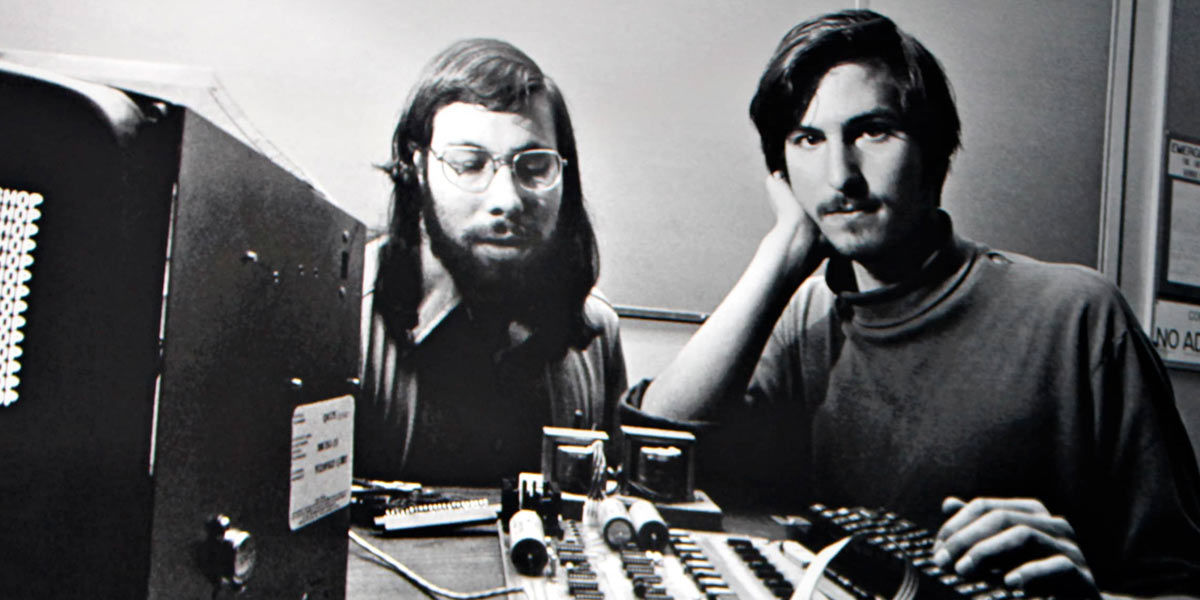 Jan 03 : Steve Jobs and Steve Wozniak establish Apple Computer, Inc. in 1977. | Shortpedia