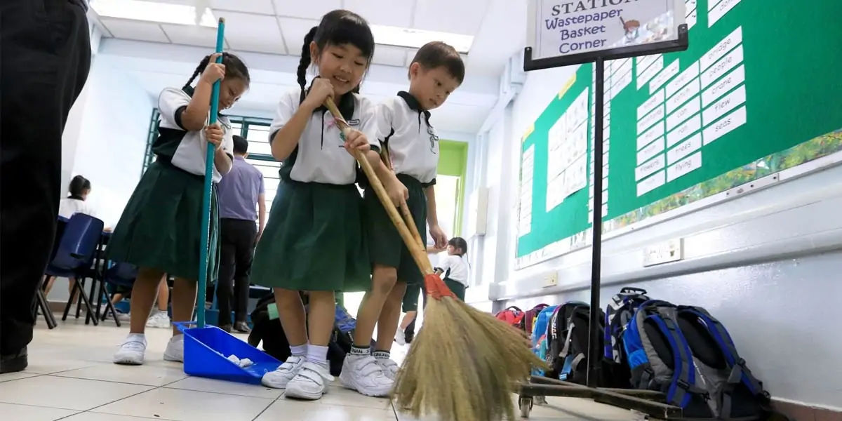 japan facts, facts about japan, janitors in japan, fun facts japan, otaku, japan fun facts