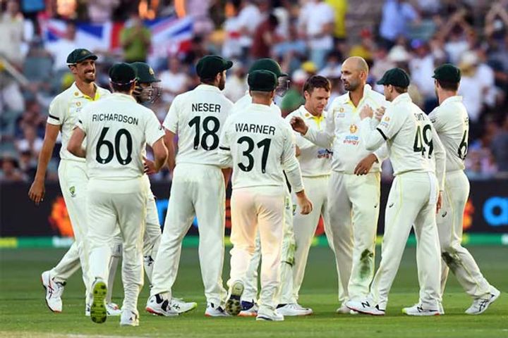 England team all out for 236 runs in first innings in Ashes Test Series