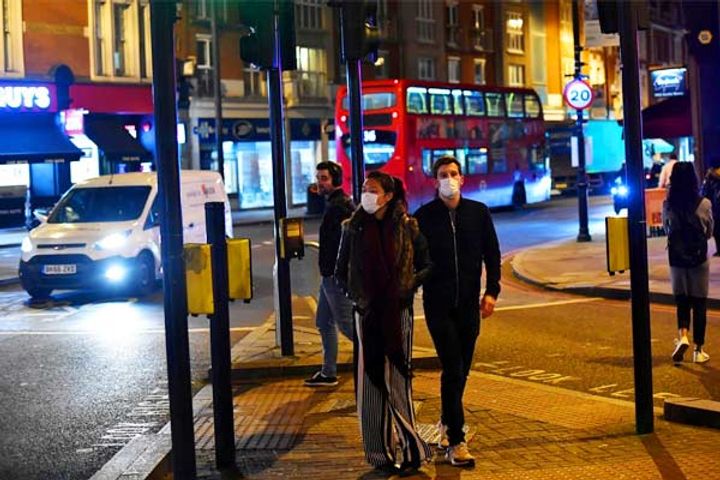 For the first time in Britain, daily corona infected crosses one lakh, but the government is not imp