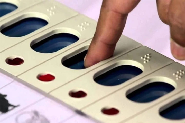 Counting of votes in Chhattisgarh urban body elections continues, Congress is ahead, BJP behind