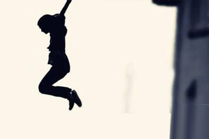 Kenya girl commits suicide by jumping from 14th floor of Casa Grand Society of Greater Noida