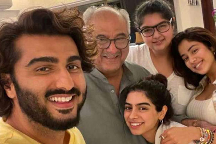 Khushi Kapoor got corona infected, Boney Kapoor and Janhvi got home quarantine