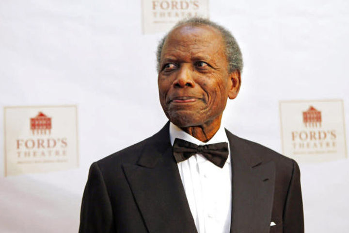veteran hollywood actor sidney poitier dies at the age of 94