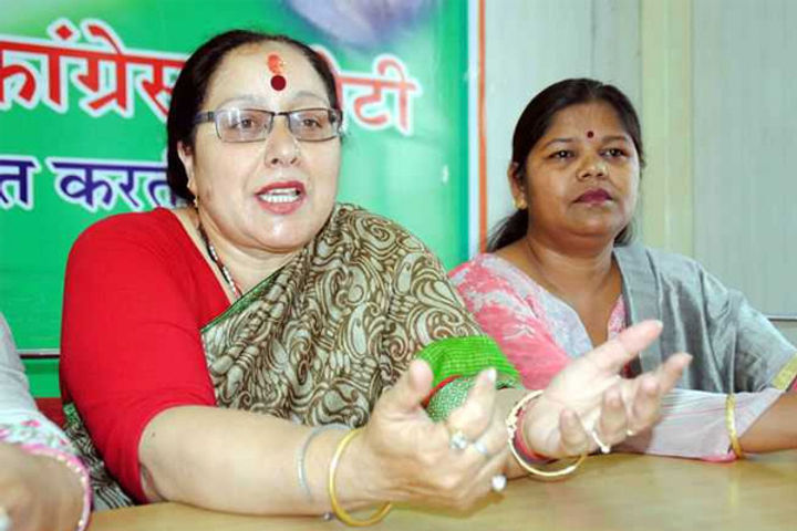 Big blow to Uttarakhand Congress, State Mahila Congress President Sarita Arya joins BJP