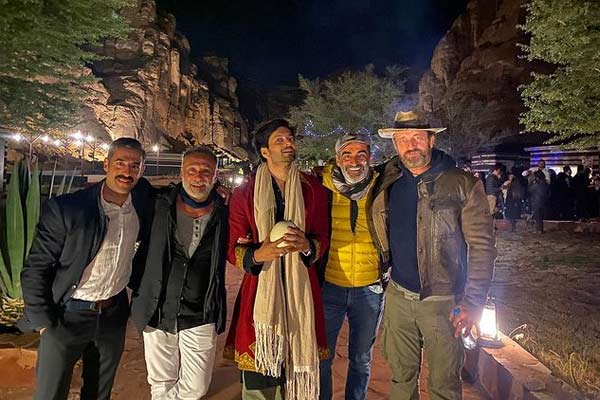 Ali Fazal shares photo from the sets of Kandahar Naveed Nighaban and Gerard Butler seen together