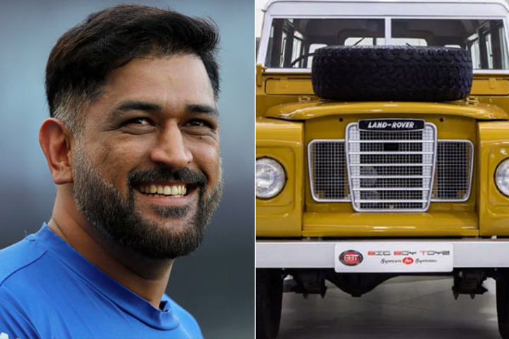 Vintage Land Rover 3 car included in Dhoni garage