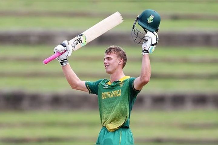 South Africa beat Ireland by 153 runs on the back of captain George Vans century