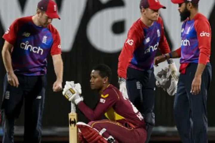 England beat West Indies by 1 run in 2nd T20 Akil Hossain showed his talent England beat West Indies by 1 run in 2nd T20 Akil Hossain showed his talent