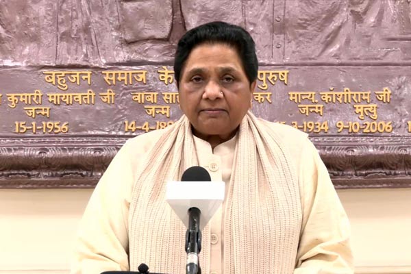 Mayawati will hold public meeting in Agra on February 2, is constantly active on Twitter