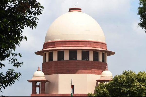 Supreme Court dismisses three orders of Delhi High Court on Future Groups application