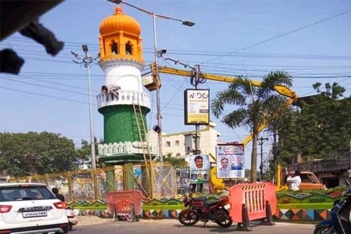 Jinnah Tower painted in the colors of the tricolor in Guntur, arrangements are being made to hoist t