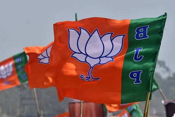 person hurled bomb at bjp office in tamil nadu