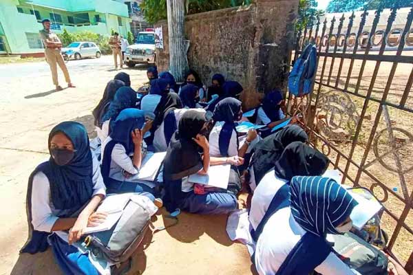 hijab controversy school colleges in bengaluru 