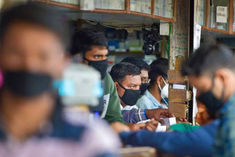 Corona infection rate more than 10 percent in 141 districts of the country