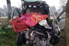 Car collided with container in Barabanki, painful death of 6 people including 2 children