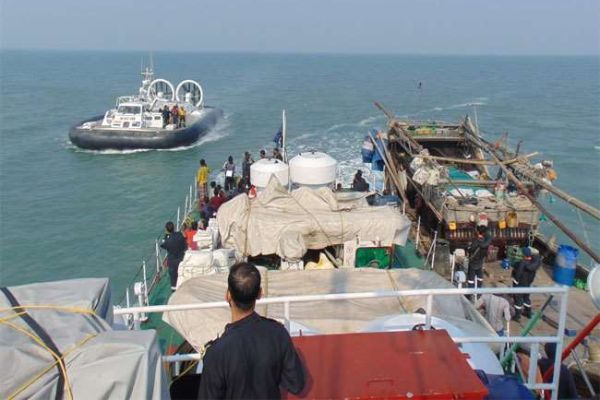 Coast Guard caught 88 Bangladeshi fishermen fishing in Indian border