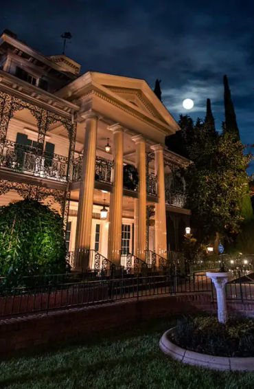 disney facts, disney fact, disney, walt disney, disneyland, disneyland facts, facts about disneyland