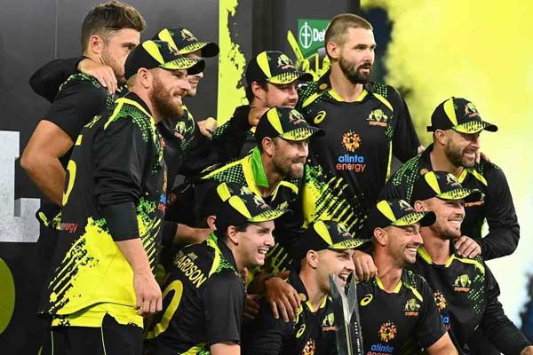 australian team selected for odi and t20 series on pakistan tour