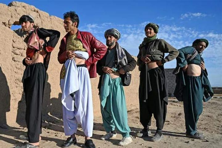 Afghans are in trouble due to unemployment and debt, bidding for 1500 dollar