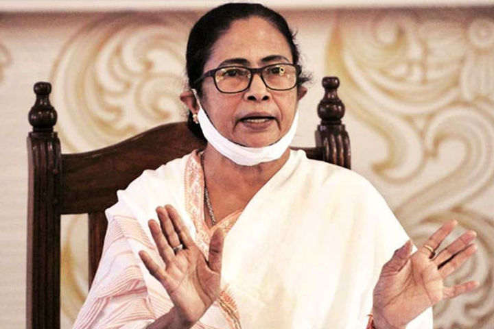 Mamata Banerjee Said Pilot Intelligence Averted Face To Face Collision With Another Plane