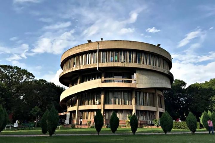 chandigarh municipal corporation sent 6 crore notice to punjab university chandigarh municipal corporation sent 6 crore notice to punjab university