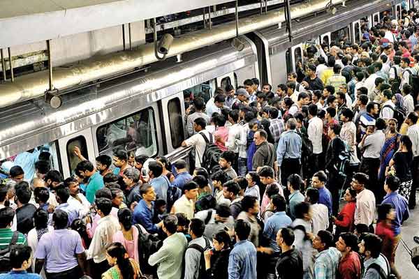 Trains running late on Violet, Green and Pink lines