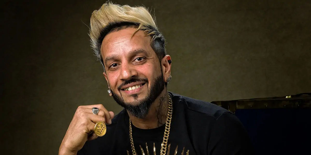 Apr 01 : Jazzy B, an Indian-Canadian Punjabi playback singer and  songwriter, was born in 1975. | Shortpedia