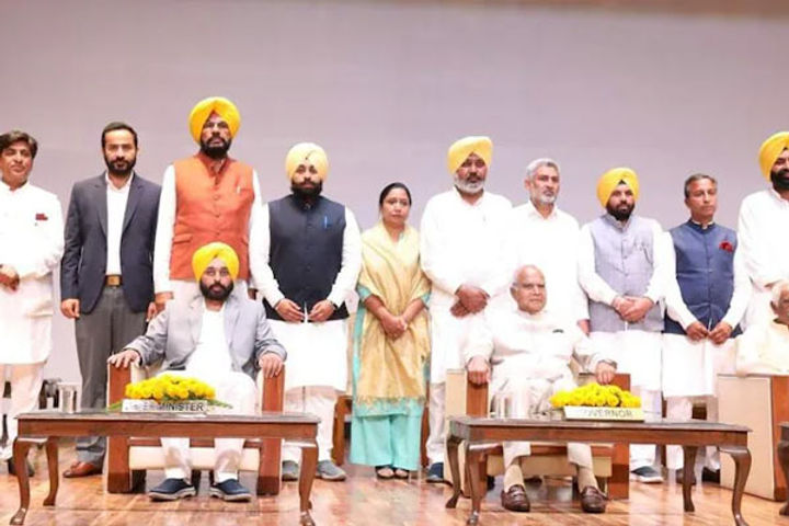 10 MLAs including one woman became minister in Punjab cabinet