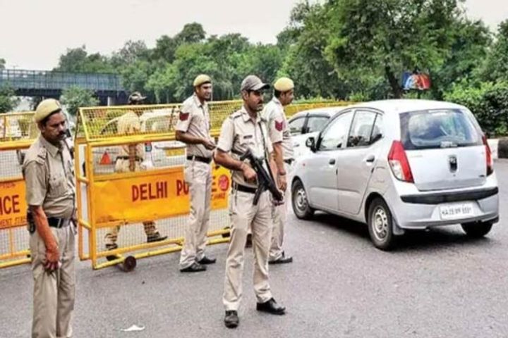 delhi police on high alert 