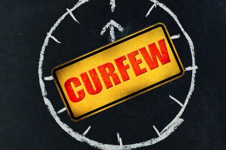 curfew imposed in many parts of capital colombo